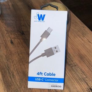 NWT JW 4FT USB C Connector